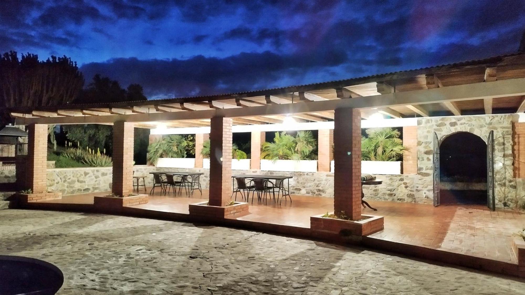 Cortijo De La Luna La Casita Velilla-Taramay Eksteriør billede